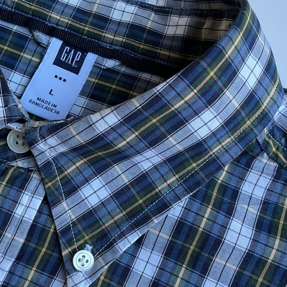 GAP Other - GAP very nice green checkered 100 % cotton button front shirt Sz L